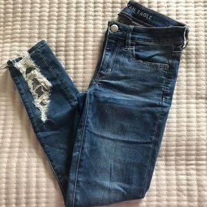 AMERICAN EAGLE SKINNY LOW RISE SIZE 2R JEANS
